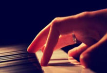 巴西女足获得胜利，晋级到半决赛